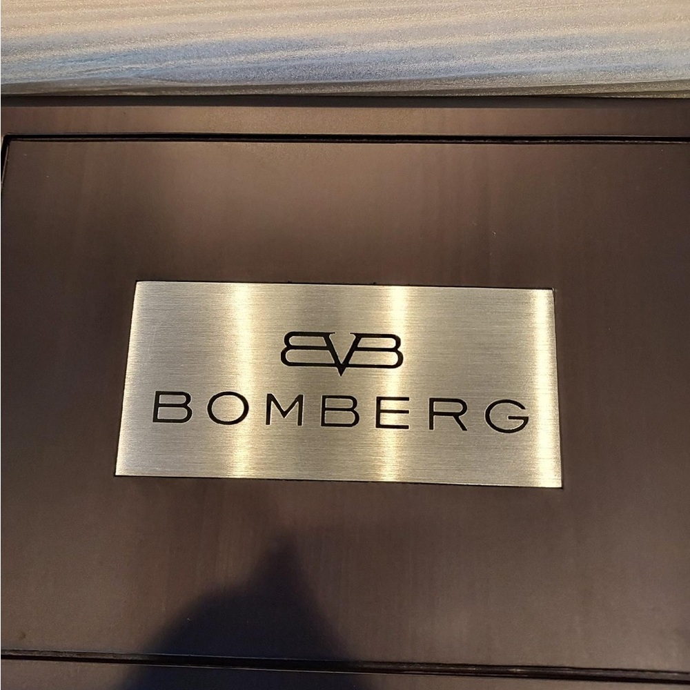 Bomberg 68 Limited edition Samurai watch. 121/250 WR 100m - Picture 6 of 7